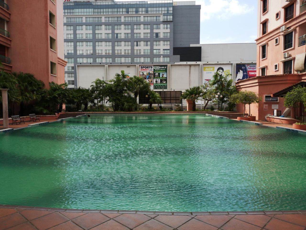 Marina Court Luxury Penthouse Aparthotel Kota Kinabalu Exterior foto