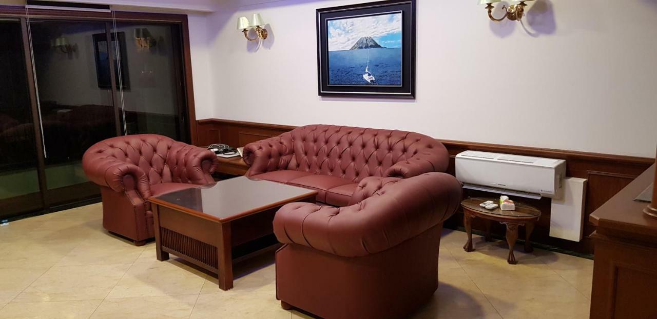 Marina Court Luxury Penthouse Aparthotel Kota Kinabalu Exterior foto